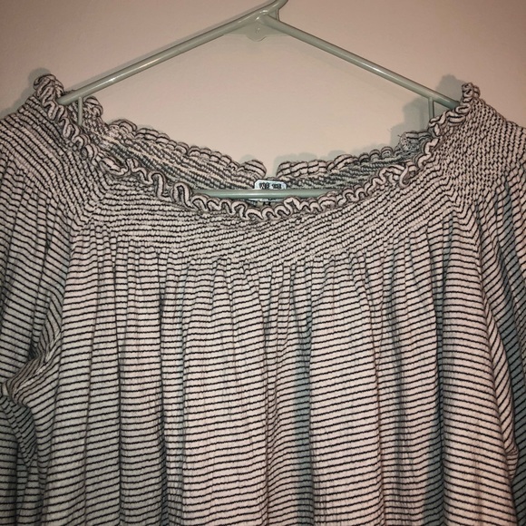 Free people off the shoulder striped Lexington top - Picture 4 of 7
